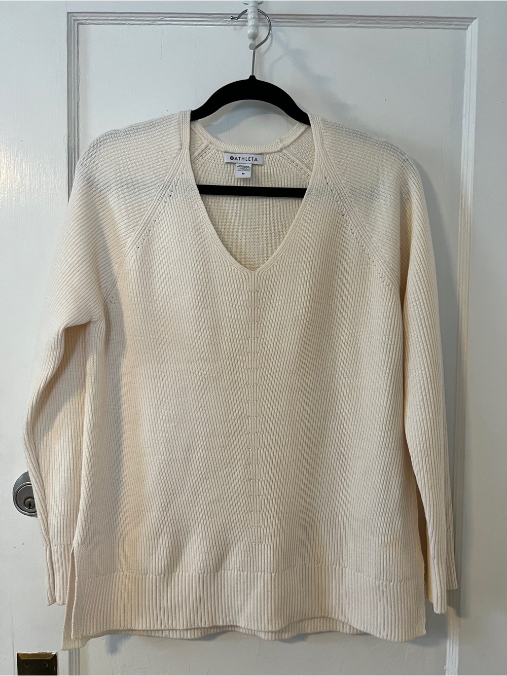 Athleta Cream Ribbed V-Neck Merino Wool Blend Sweater Cream M coastal classic